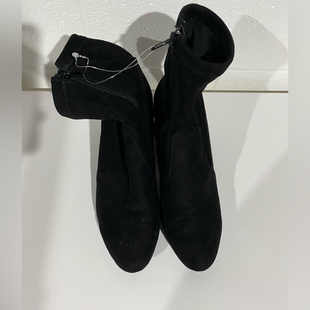 Elegant Black Women's Boots 8.5